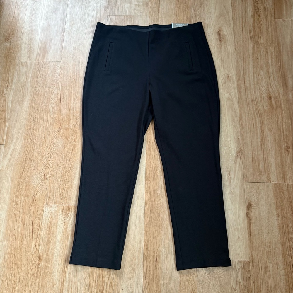Chico's Juliet Ankle Pant Pull-On Regular Size 2 (Large/12) Black Slimming NWT